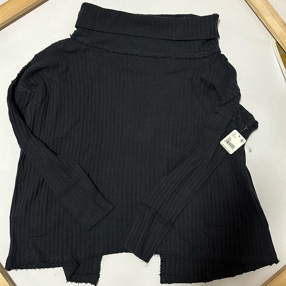 Woman’s Free People Black Turtleneck XS